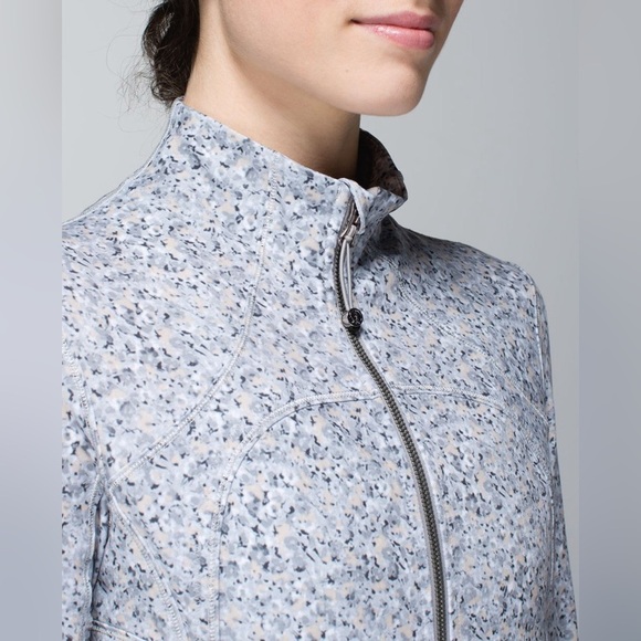 NWOT Lululemon Women's Blue Patterned Define Jacket Size 10 - Picture 3 of 6